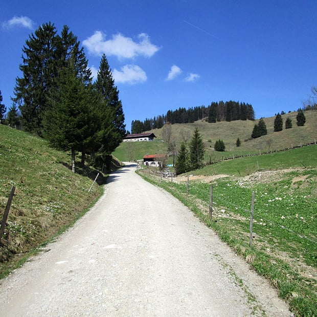 Von Erl im Unterinntal über die Hintermoar-Alm zur Schutzhütte Kranzhorn am Fuße des Kranzhorns in den Chiemgauer Alpen
