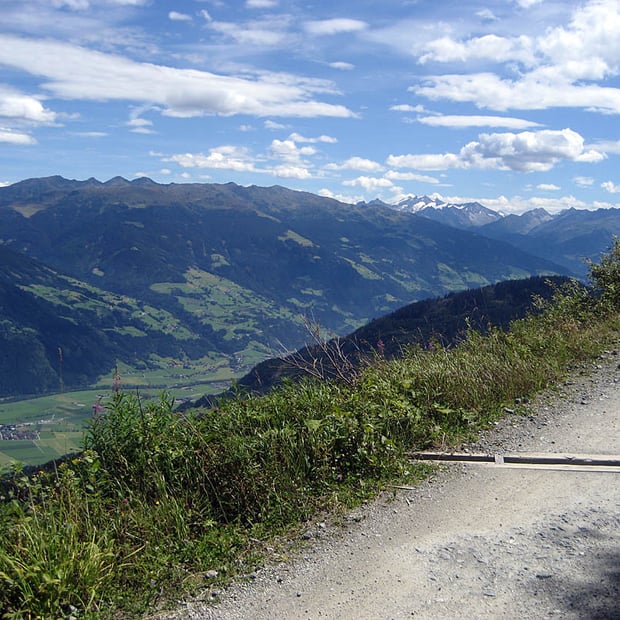 Von Fügen im Zillertal über Baumannswies zu Geolsalm und Gartalm unterhalb des Kellerjochs