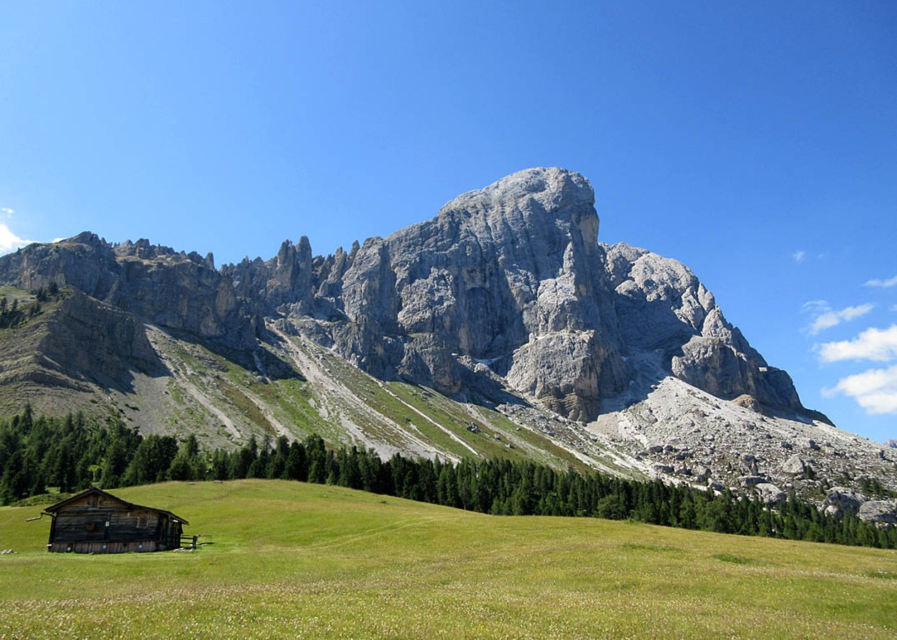 Panoramareiche MTB-Tour mit Trailanteil am Fuße des Peitlerkofel entlang nach Untermoi und zurück hinauf zum Würzjoch
