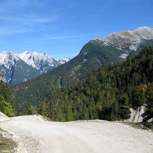 Ausgedehnte Rundtour von Scharnitz zur Oberbrunnalm mit Abfahrt durch die Gießenbachklamm
