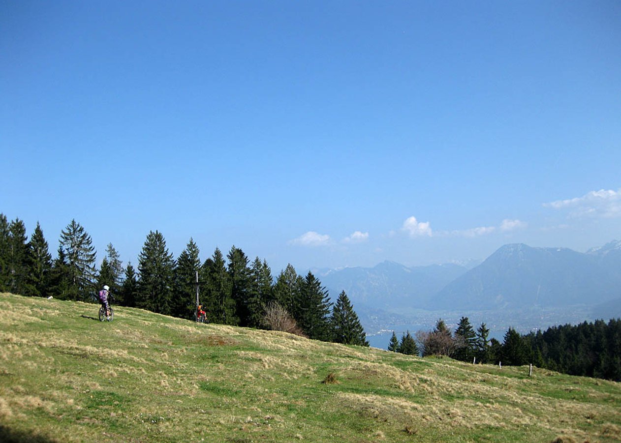 Abwechslungsreiche Mountainbike Rundtour von Marienstein zur Holzeralm oberhalb von Bad Wiessee