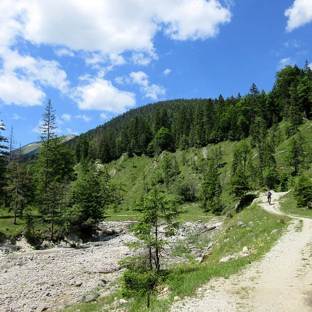 Ausgedehnte, abwechslungsreiche Mountainbike-Tour von Krün durch das Estergebirge um den Wank bei Garmisch-Partenkirchen