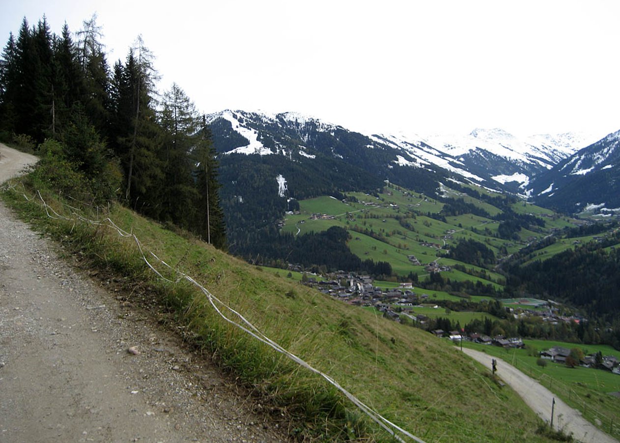 Ausgewogene Bike-Tour von Brixlegg im Inntal über Alpbach zur Bischofer Alm am Fuße der Gratlspitz