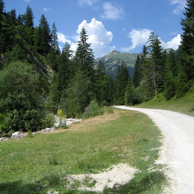 Moderate Biketour von Achenkirch über das Unterautal zu Gröbenalm und Kleinzemmalm am Rether Kopf