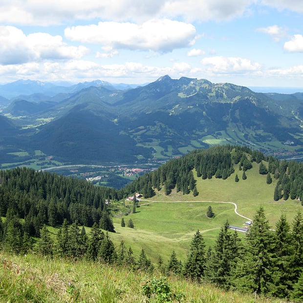 Genüssliche Bike & Hike Tour von Lenggries über den Hirschtalsattel zum aussichtsreichen Seekarkreuz oberhalb der Lenggrieser Hütte