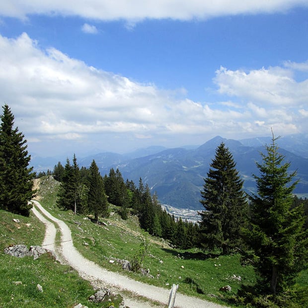 Mit dem Mountainbike von Münster im Tiroler Inntal hinauf zur Bayreuther Hütte im Rofangebirge