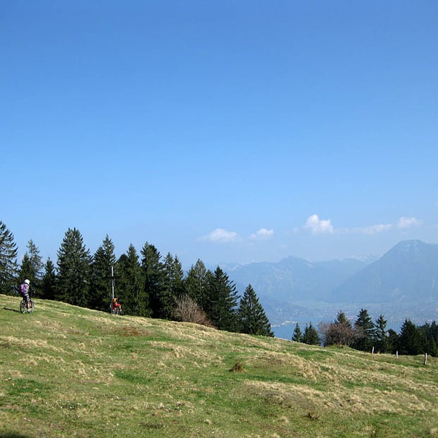 Abwechslungsreiche Mountainbike Rundtour von Marienstein zur Holzeralm oberhalb von Bad Wiessee