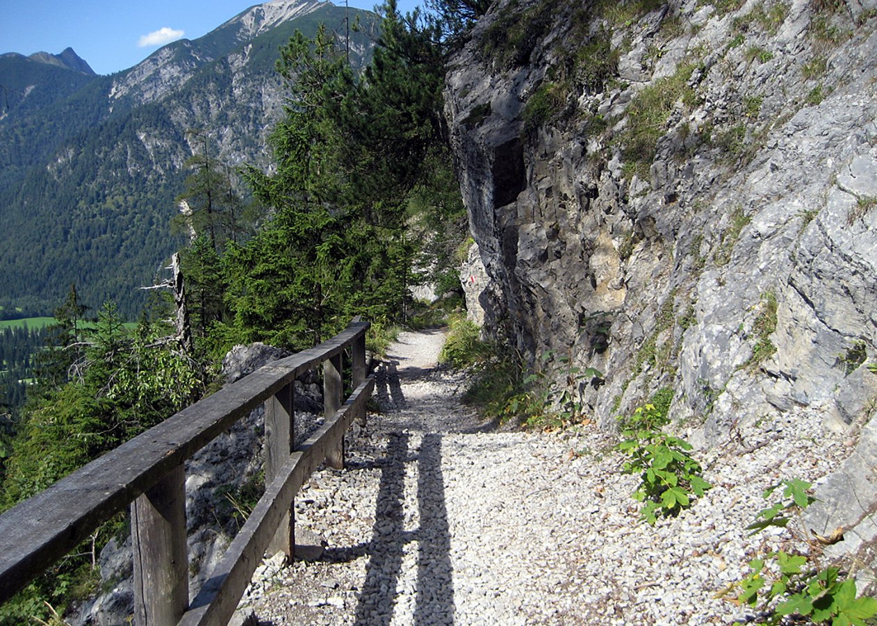 Auf die Bärenbadalm und über schönen Singletrail zurück hinab ins Tal nach Pertisau am Achensee