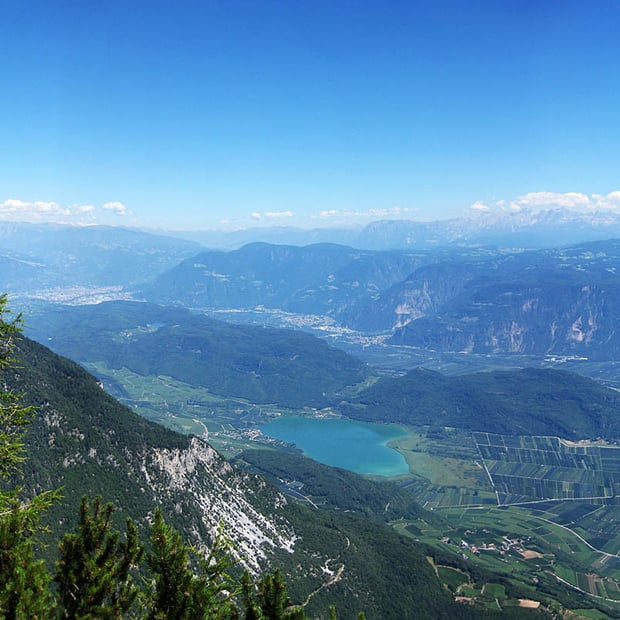 Von Kaltern an der Weinstraße über den Traminer Höhenweg auf das Grauner Joch
