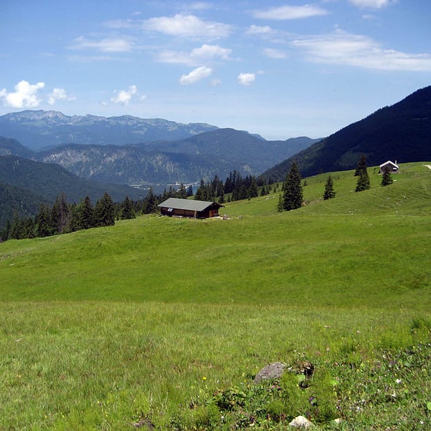 Von Lenggries Fall am Sylvensteinspeicher entlang der Dürrach durch das Bächental und anschließend hinauf auf den Lärchkogel