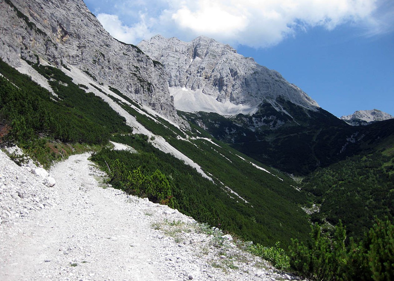 Anspruchsvolle Mountainbike-Tour von Scharnitz durch Gleirschtal und Samertal zur großartig gelegenen Pfeishütte