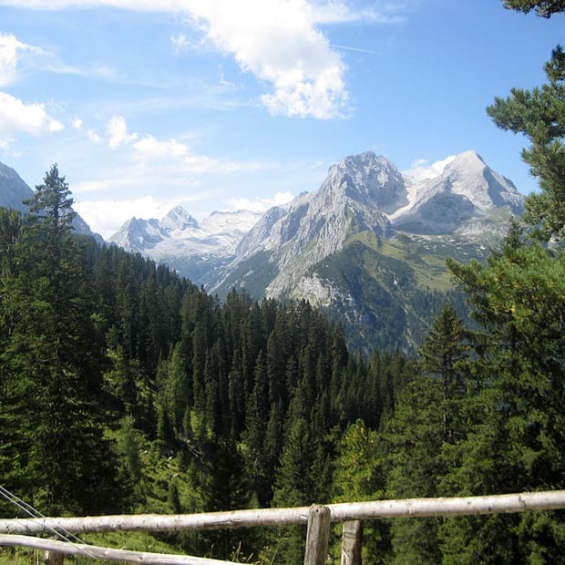 Königliche Mountainbiketour vom Elmauer Hochtal hinauf zum Schachenhaus im Wettersteingebirge