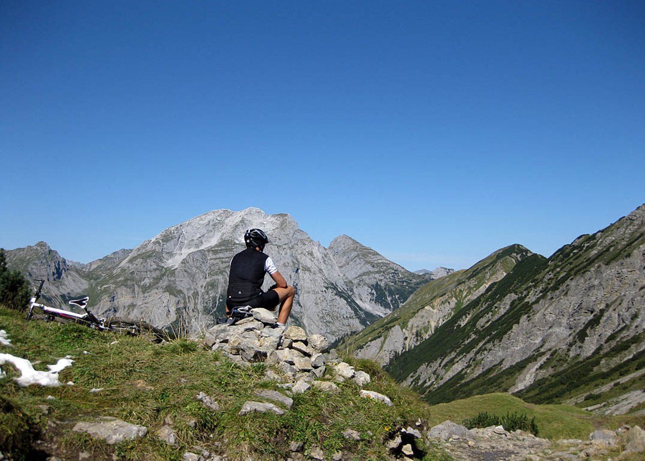 Transalp-Trainingsetappe vom Risstal über Binsalm und westliches Lamsenjoch zur Lamsenjochhütte
